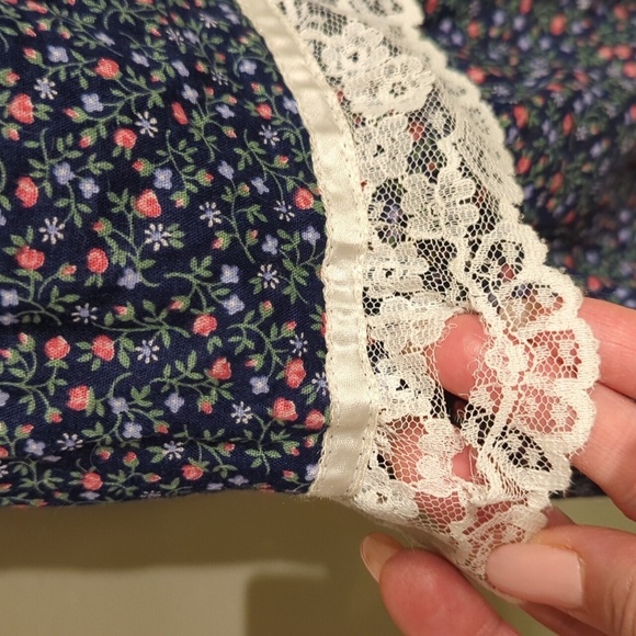 Jessica's Gunnies Prairie Vintage Midi Skirt Floral Pockets Lace Corset Y2K - Picture 7 of 13